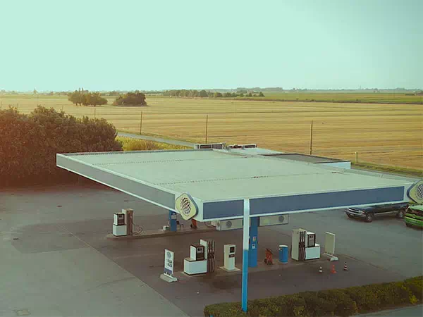 Costo-per-l-affitto-di-un-display-pubblicitario-in-stazione-di-servizio-Sarmet-vicino-a-Ferrara