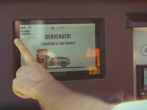 Display-di-selezione-trattamenti-per-autolavaggio-moderno