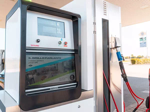 Spazio-pubblicitario-in-affitto-sulla-colonnina-per-fare-rifornimento-a-Ferrara